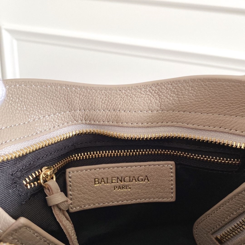 Ba1en*iaga classic city bags